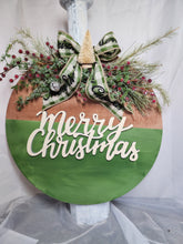 Load image into Gallery viewer, Retro Christmas Wood Door Hanger
